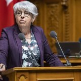 Un représentant du Département fédéral de justice et police (DFJP) de la conseillère fédérale Elisabeth Baume-Schneider emmène la délégation suisse qui a été épinglée sur ses peines considérées comme trop basses pour la torture dans le cadre de cr...